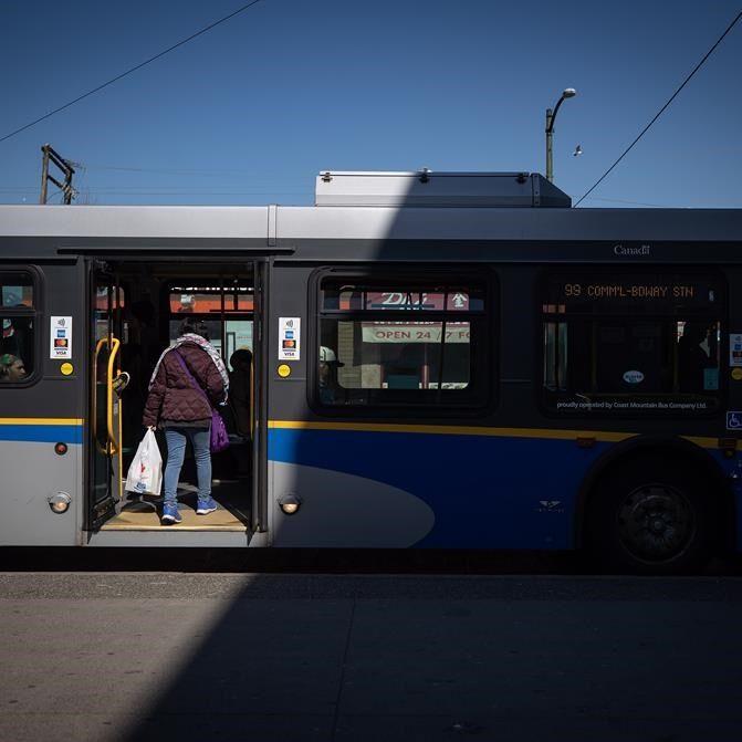 Bus drivers' union seeks better safety after 'bloody' fight on West Vancouver bus